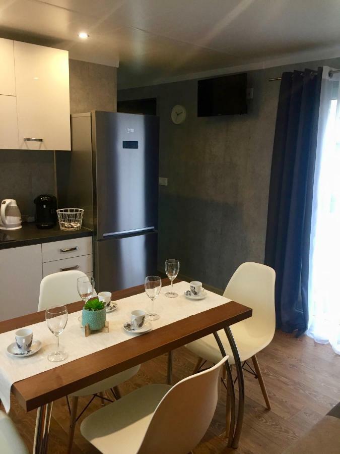 Fishka House Domek Wypoczynkowy Zator Exteriér fotografie